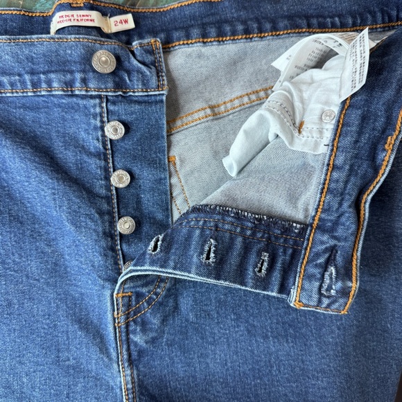 Levi's Wedgie Skinny Jeans Raw Frayed Hem Button Fly Size 24 Medium Wash Denim - Picture 13 of 13